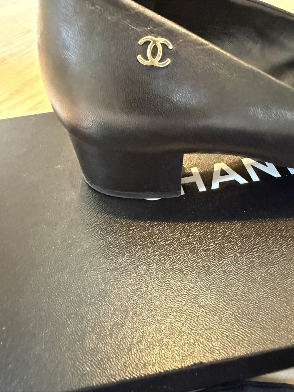 CHANEL Black Leather Camellia Pumps 37.5 Round Toe Low Heel Classic Shoe